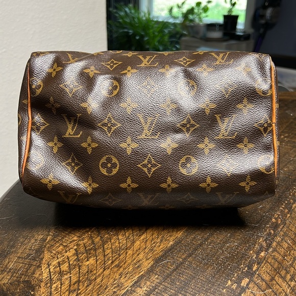 COPY - Louis Vuitton - Picture 6 of 11